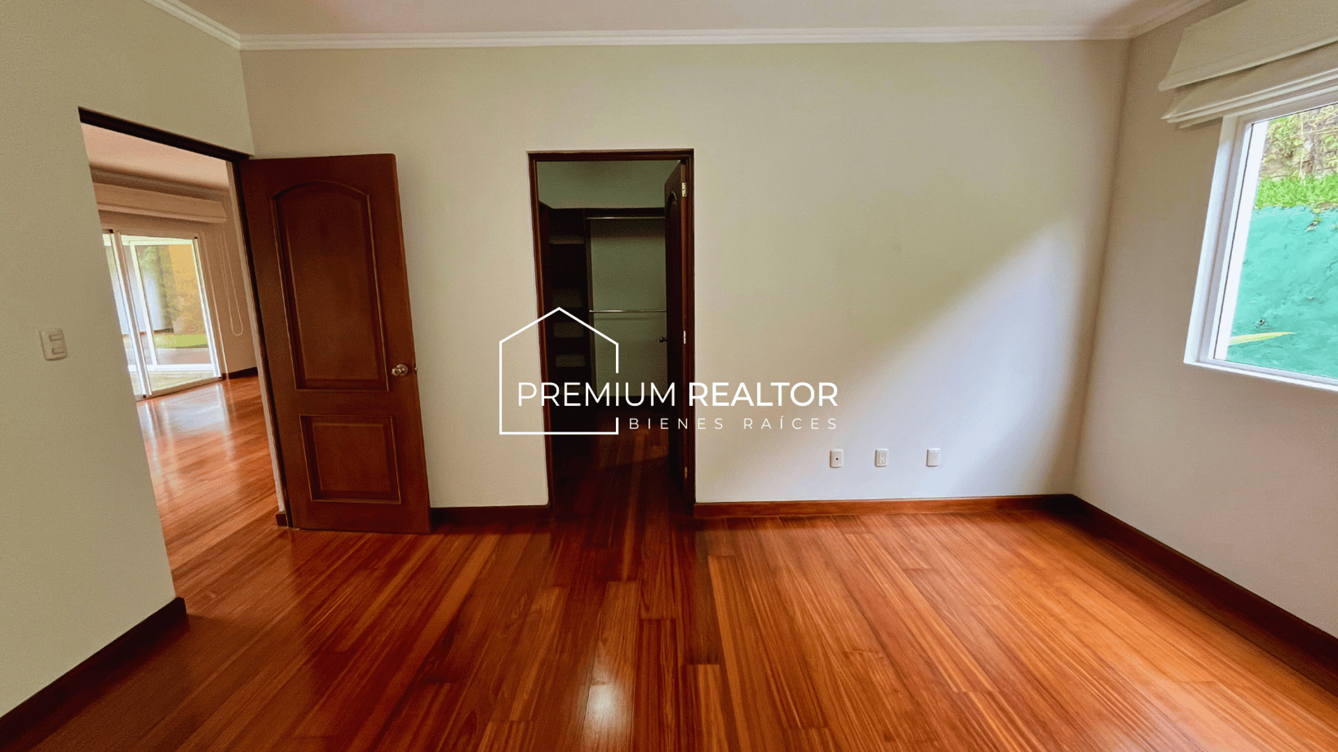 Luxurious 4-Bedroom House with Garden in Casa & Campo, Fraijanes - Rent $2800 - Miniatura 15