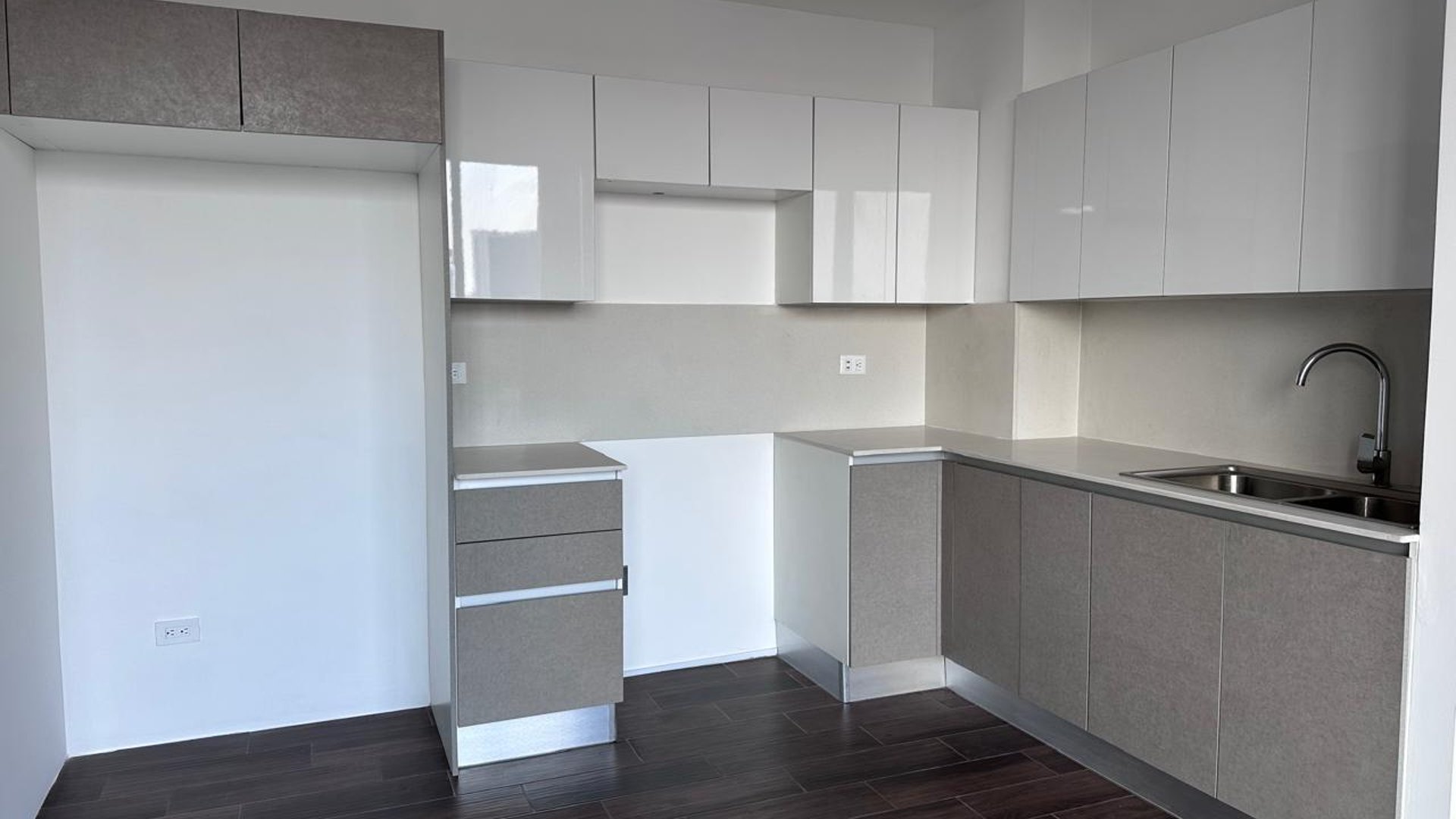 ???? APARTAMENTO EN VENTA – 1 HAB | EDIFICIO ROSELLO | ZONA 13 - Miniatura 3
