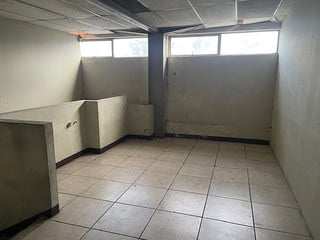 Ofi-Bodega en Renta en El Naranjo | Complejo Industrial con Seguridad - 5