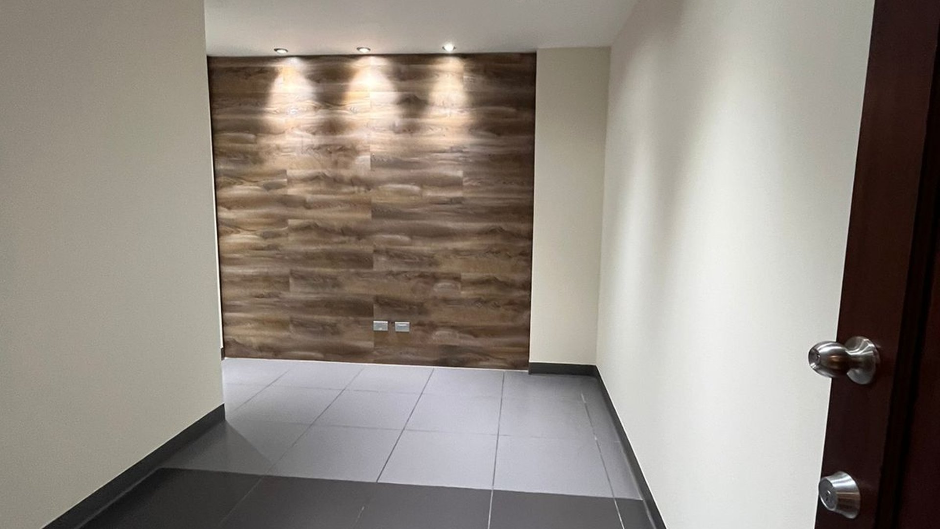 Oficina en Alquiler / Venta en Europlaza, zona 14 Guatemala