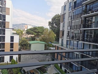 Apartamento en venta de 3 habitaciones, Be14 zona 14 - Image 2