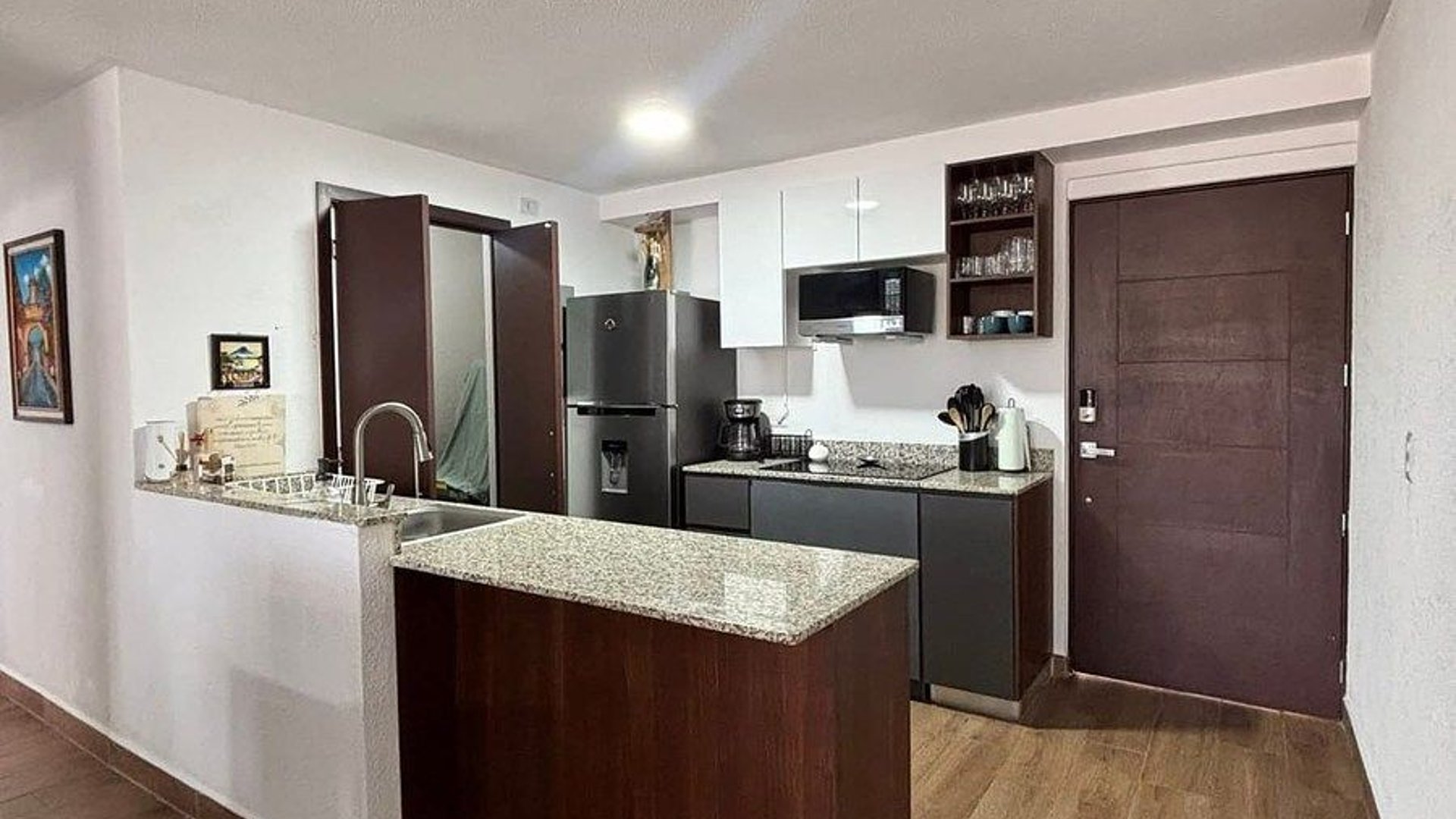 Apartamento en Renta - Senderos Zona 16 - Miniatura 2