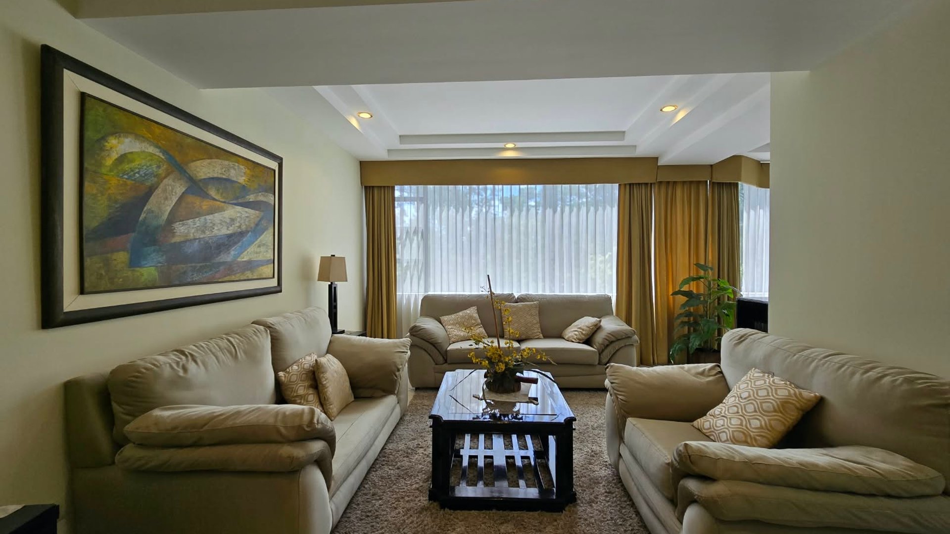 RENTA Apartamento Amueblado Zona 10 Edificio Milenia 