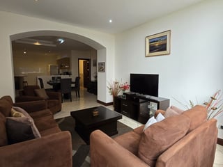 Apartamento amueblado y equipado en RENTA en la Zona 10 - 4