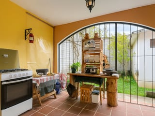 HERMOSA CASA DE LUJO EN VENTA EN SAN BARTOLOMÉ MILPAS ALTAS - Image 28