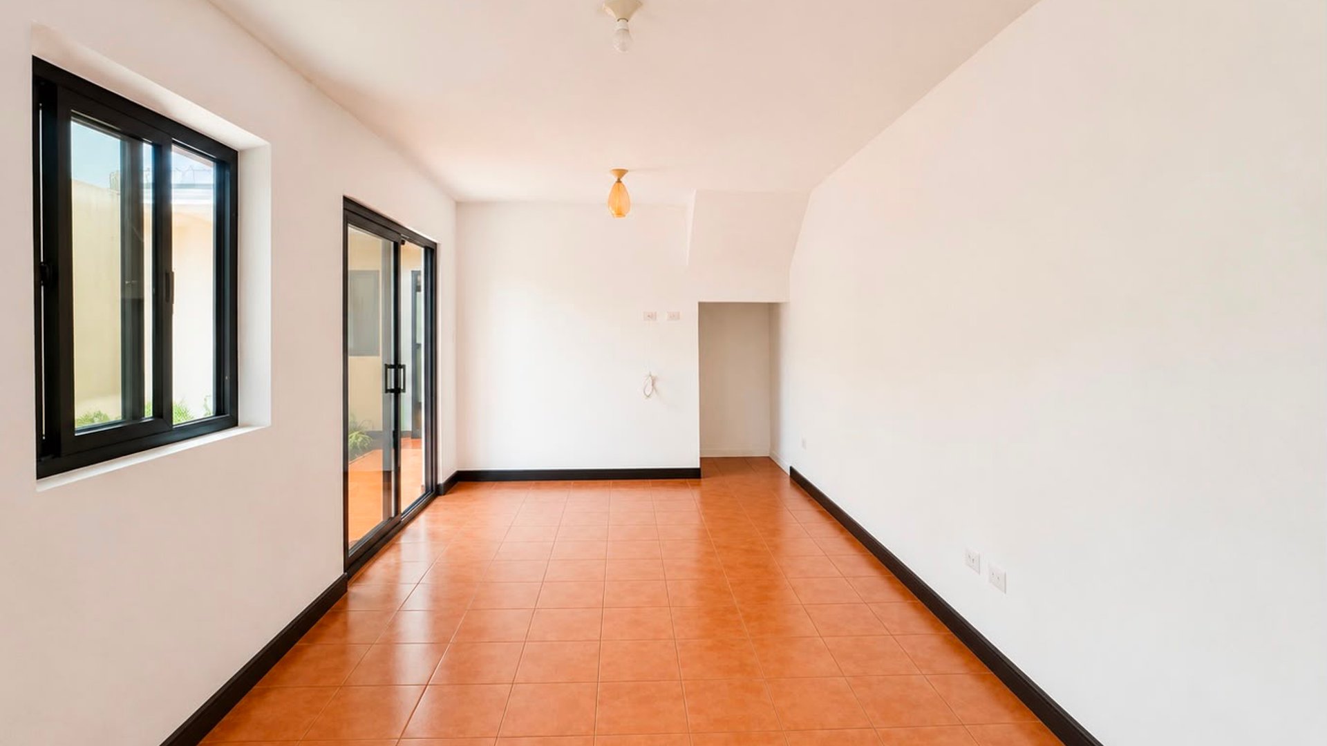 CASA EN RENTA DE 4 HABITACIONES EN SAN PEDRO LAS HUERTAS-ANTIGUA - Miniatura 5