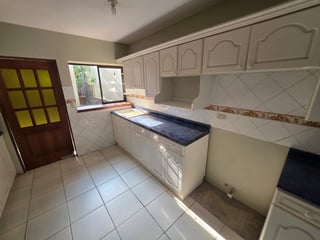 Casa con habitacion de servicio 3 habitaciones en KM19.3 CAES Ref-5787 - 2