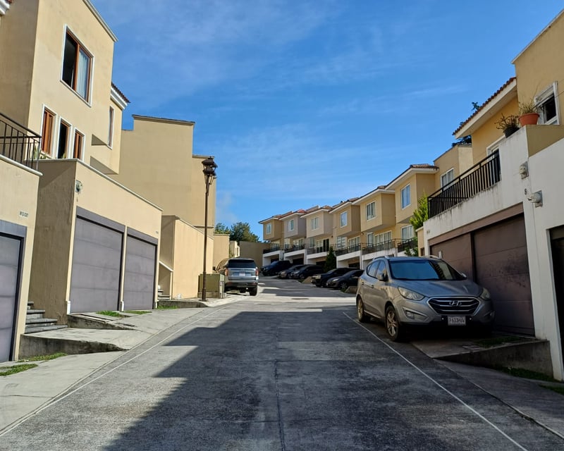 VENTA Casa Condominio Cumbres de la Arboleda Km 21.5 CAES