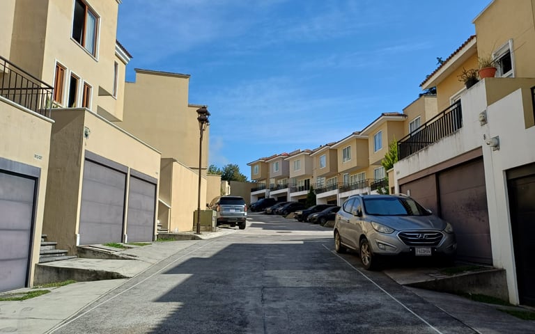 VENTA Casa Condominio Cumbres de la Arboleda Km 21.5 CAES