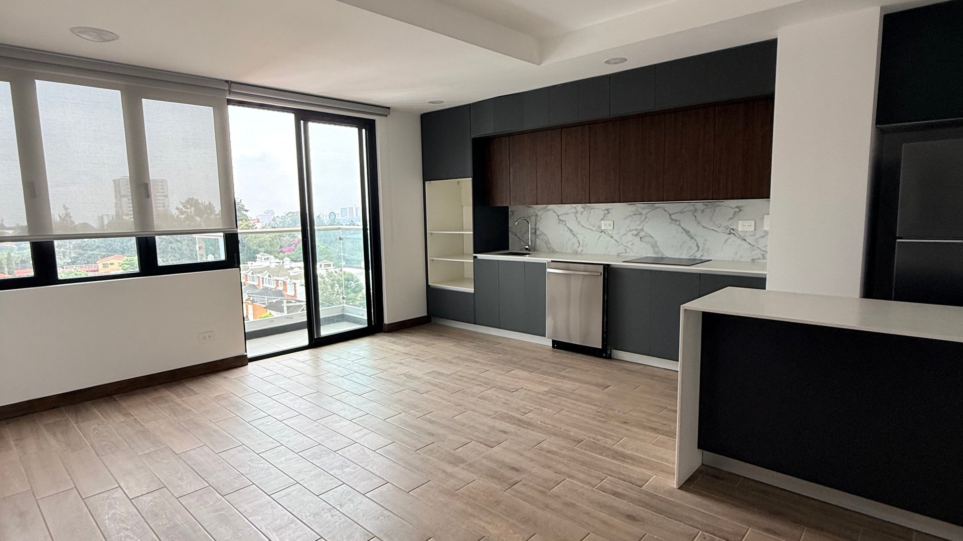 Hermoso apartamento en renta edificio boutique zona 15 - Image 1