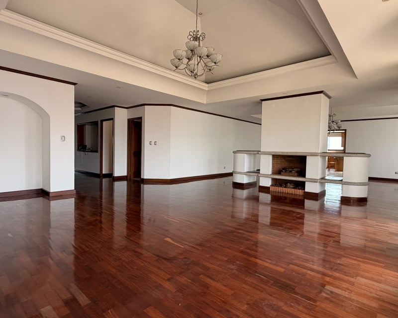 Apartamento en Venta / Alquiler Edificio Torre Castelar, zona 10 PH