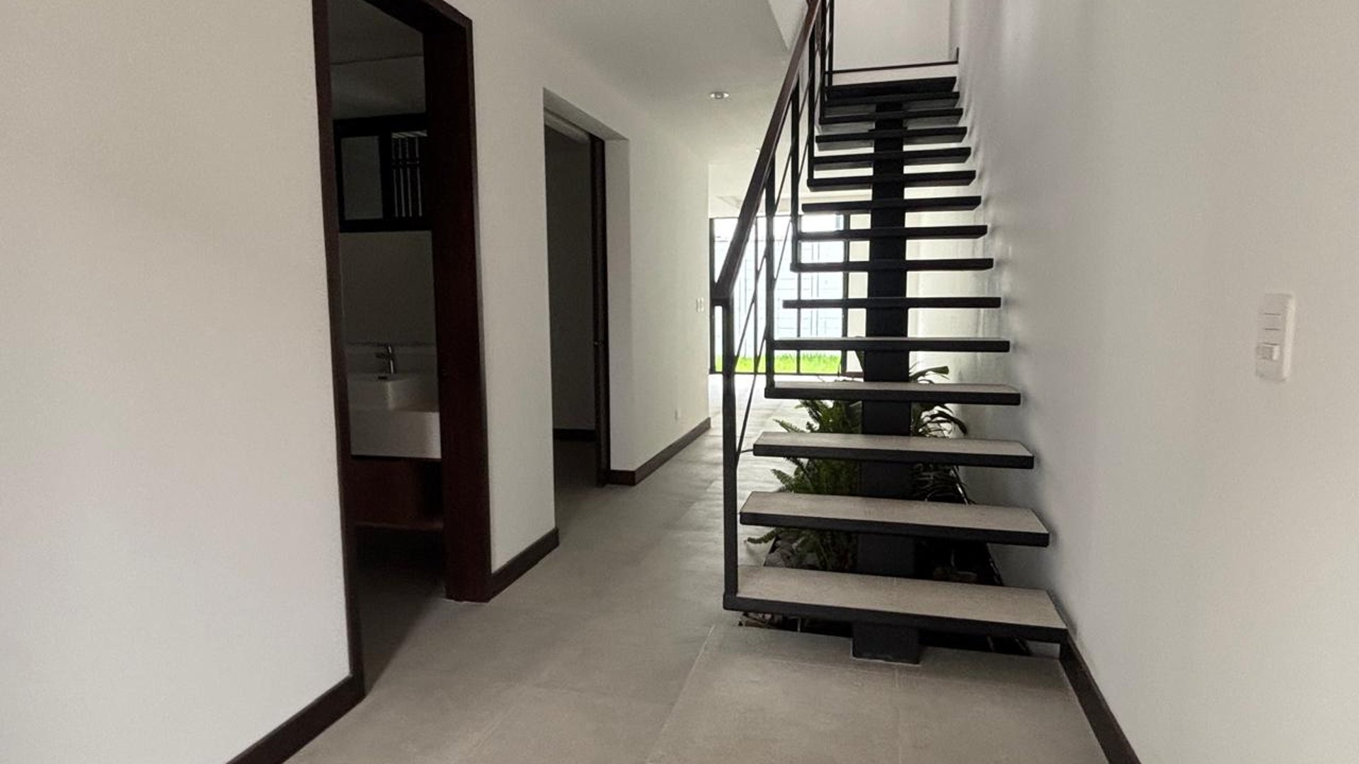 Townhouse en Alquiler Condominio Molie, zona 10 - Miniatura 18