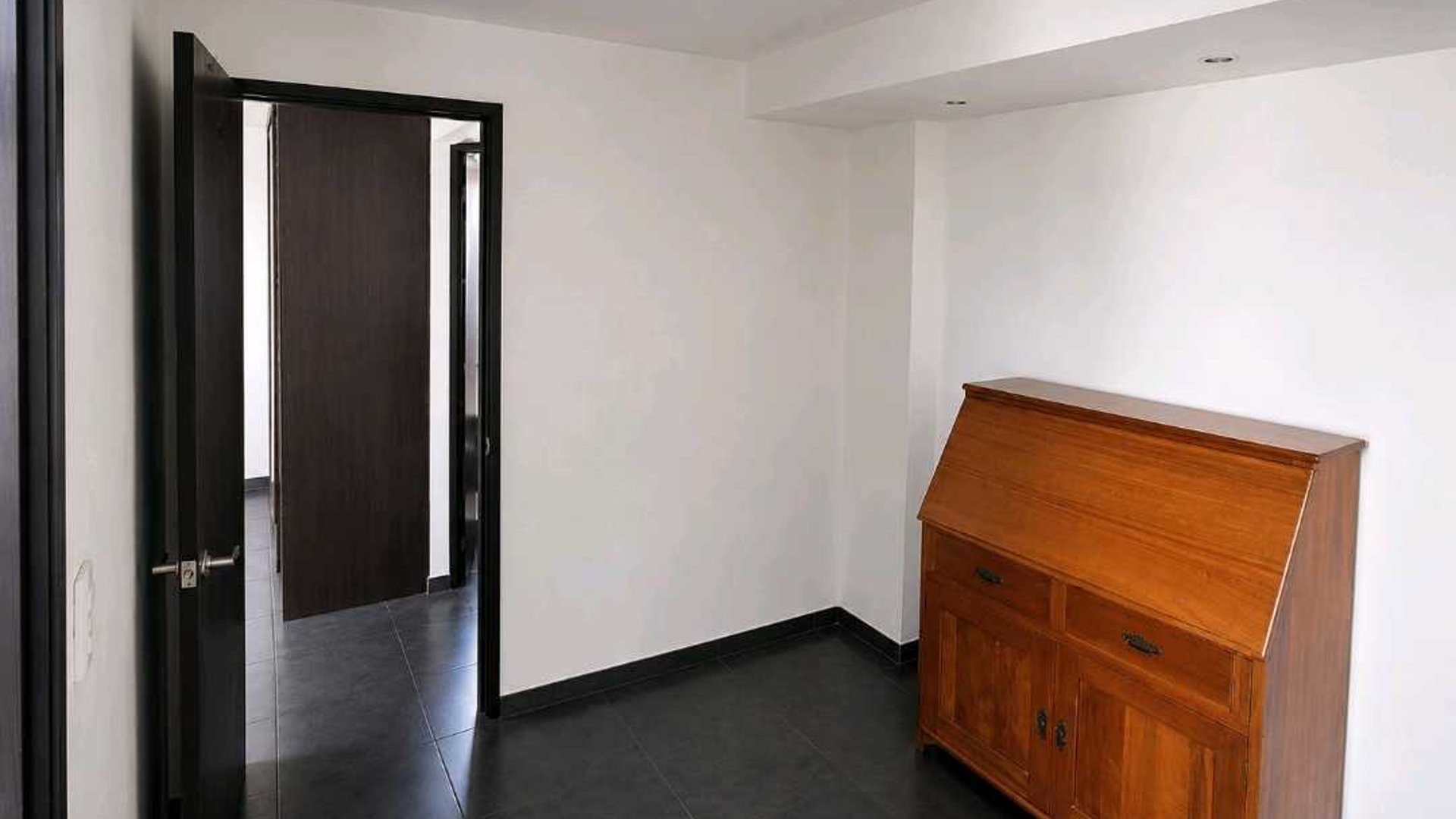 APARTAMENTO EN VENTA ???? Edificio Mariscal Uno Uno, Zona 11 - Miniatura 6