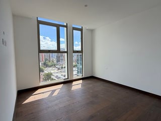 Apartamento en Venta en Edificio Atarah – Zona 10 | 3 Habitaciones - 5