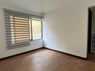 Casa en renta con amplio jardin en zona 16 - 4 habitaciones Ref-5906 - 3