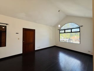 ALQUILER DE LINDO APARTAMENTO - VILLA TIEPOLO, KM 18.5 CES - 4