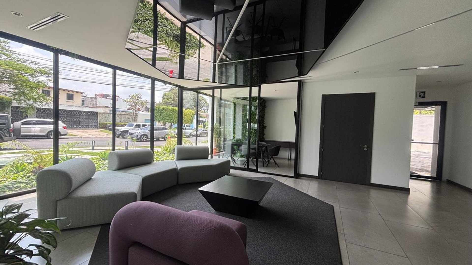 Apartamento en Alquiler / Venta Edificio Azores zona 15 VH2 - Miniatura 19