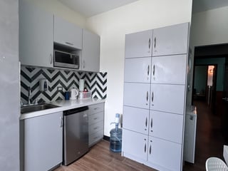 Oficina en venta zona 10 - Image 9