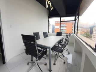 Oficinas en Avenida Reforma Zona 10 - 5