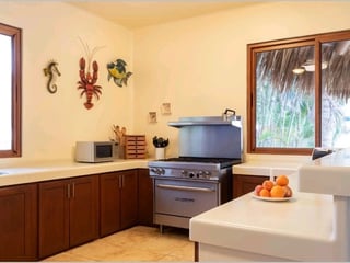 Beachfront 5-Bedroom House with Pool in Macamitas, Monterrico - Image 19