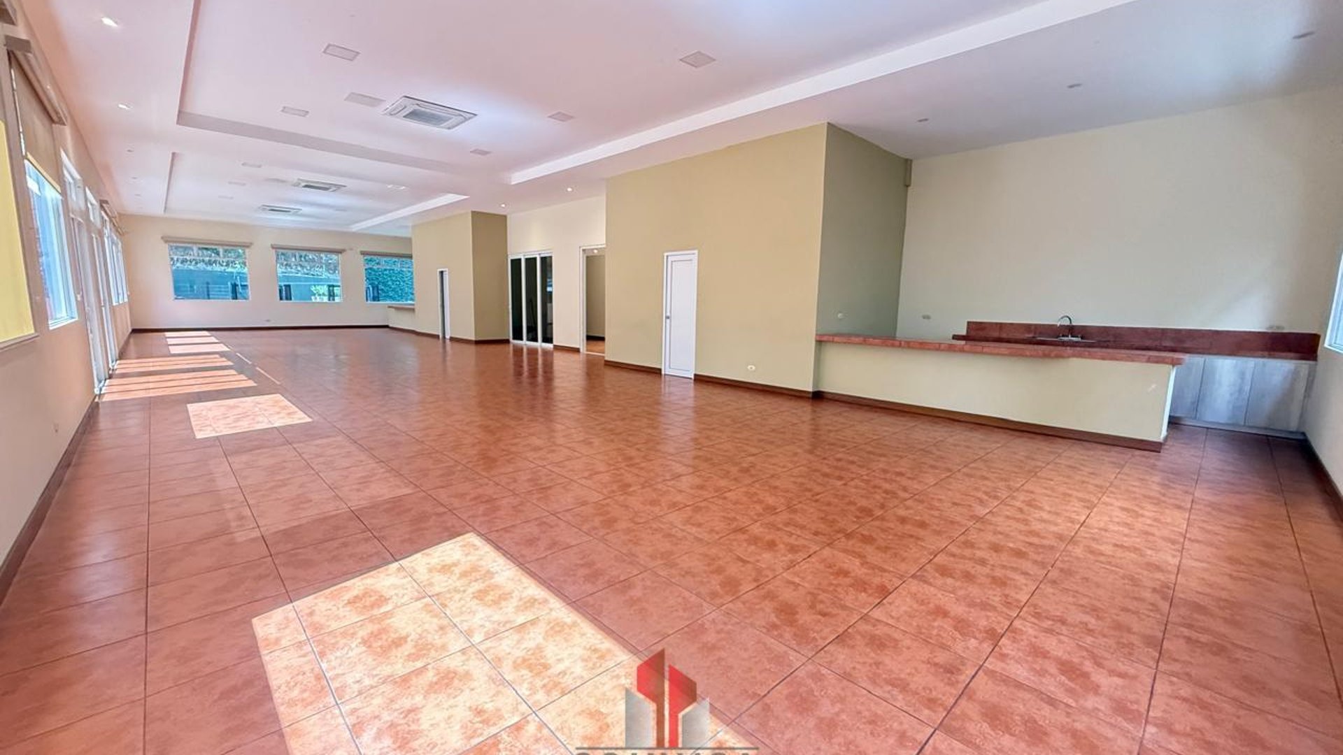 Casa en Renta zona 13 / Iridia Homes - Miniatura 9