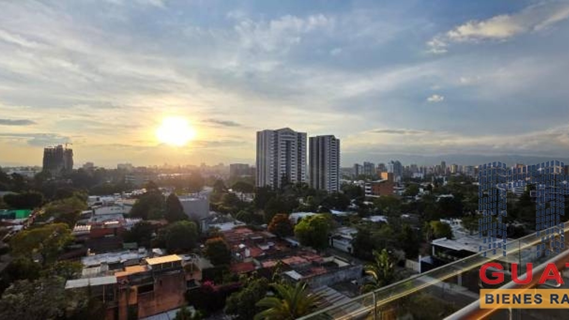 Apartamento en Venta, Zona 15 (V10114) - Miniatura 3