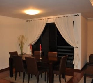 Apartamento amueblado de 2 habitaciones con balcón en zona 10 Ref-5384