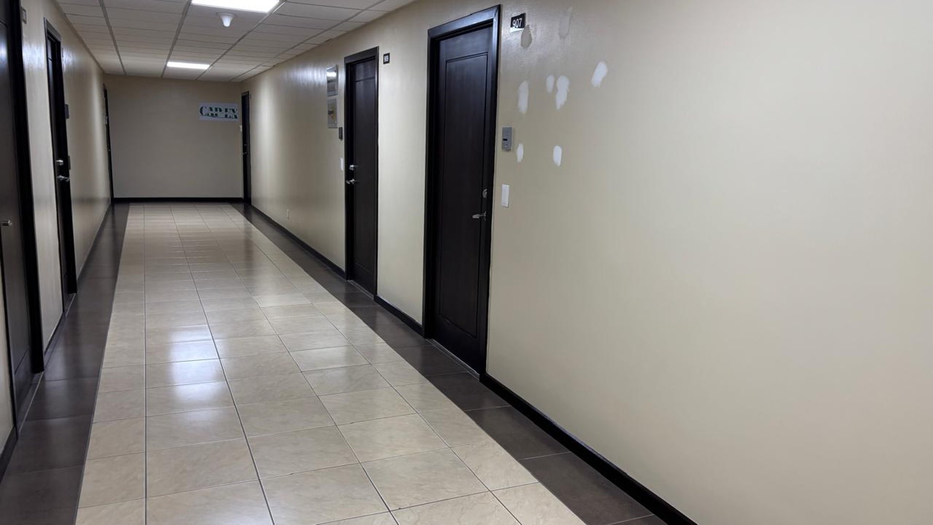 Oficina en Venta en Edificio Torino, zona 10, Guatemala - Miniatura 9