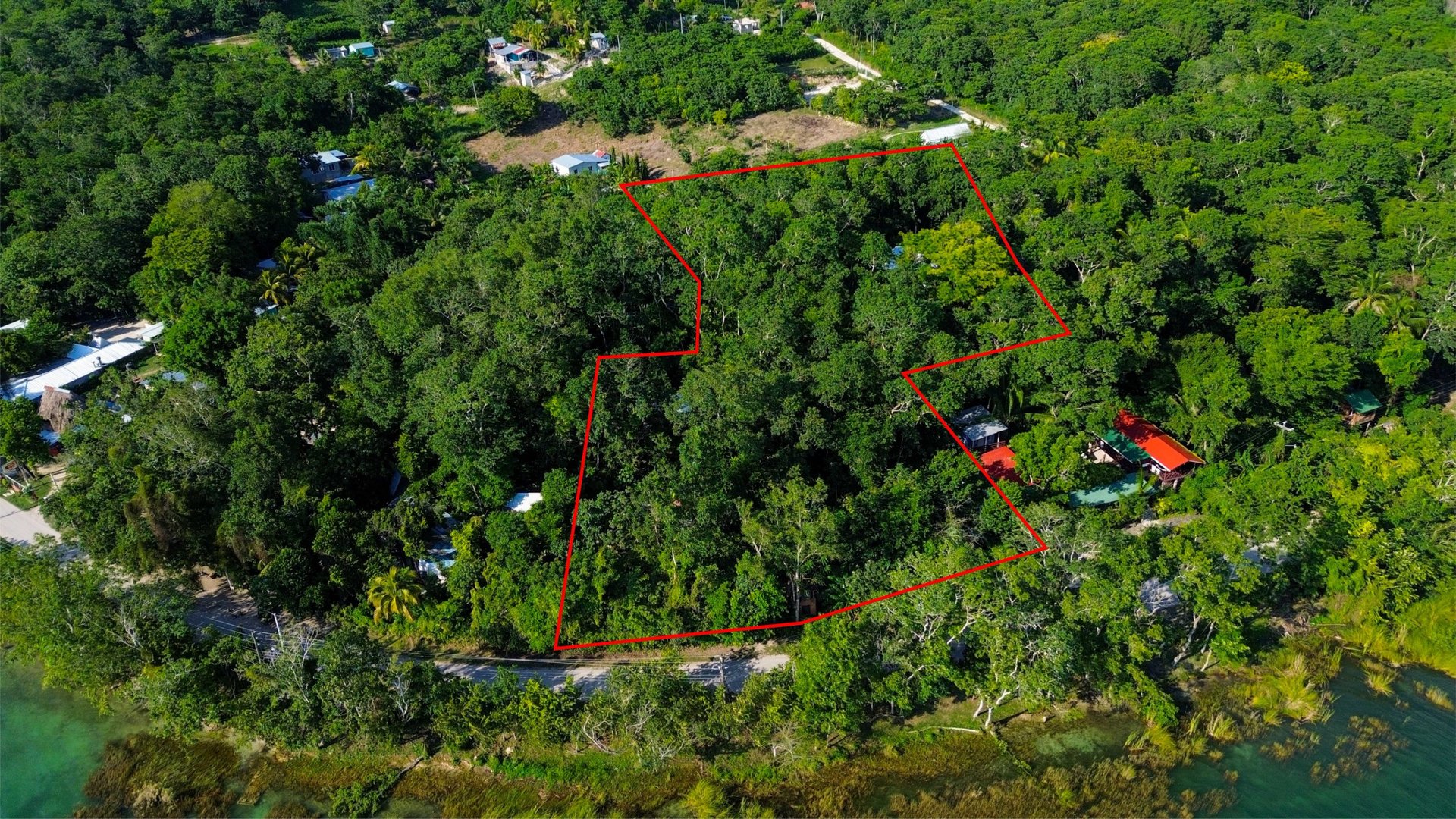 Terreno en Venta El Remate Flores Peten