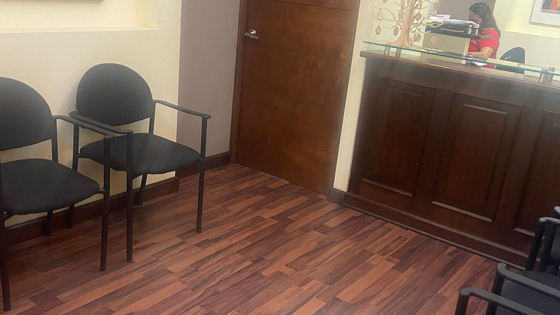 Oficina en venta, Zona Pradera zona 10. - Image 1