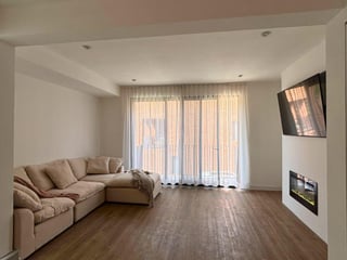 CASA EN VENTA – COND. IRIDIA HOMES | CAÑADAS DE ELGIN, ZONA 13 - 2