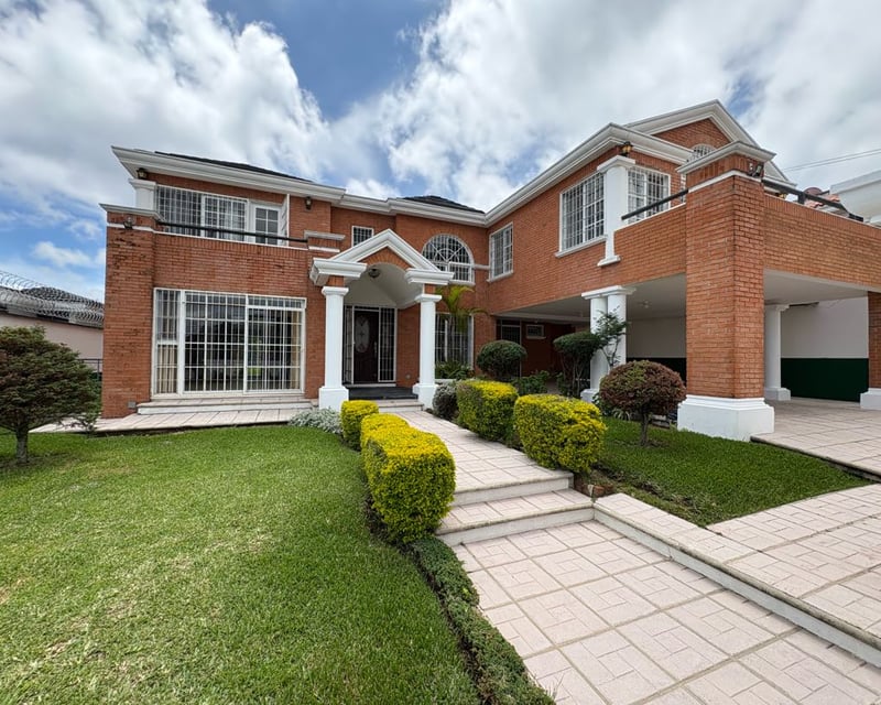 Casa de 5 habitaciones en alquiler o venta, La Montaña zona 16