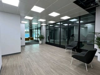 Alquiler o venta en Edificio de 8 niveles con 9000mts - 2