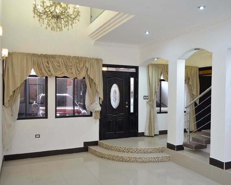 Casa en venta, en Zone 16