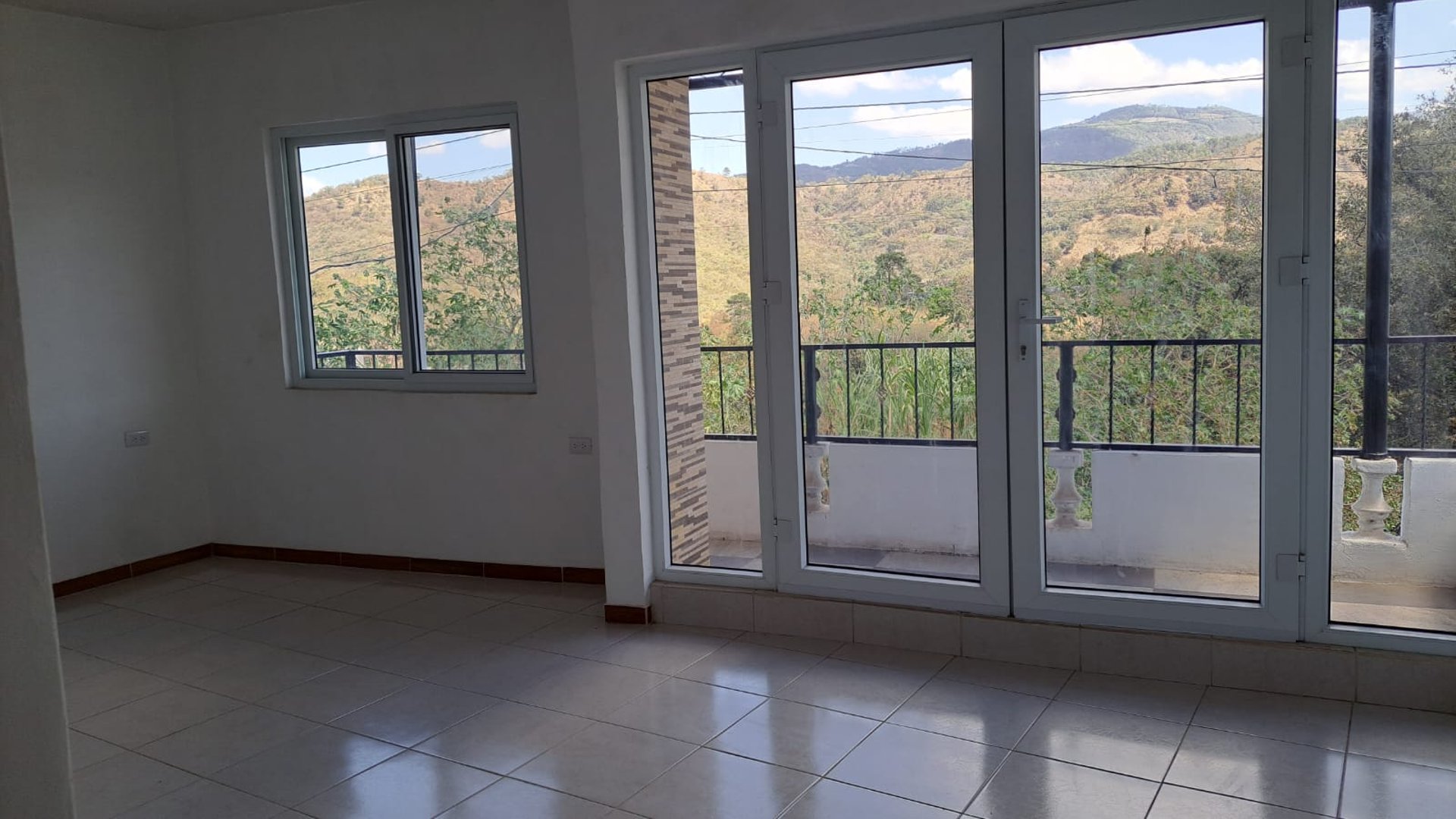 Casa en renta en km. 31.5 Carretera a el Atlántico - Miniatura 10
