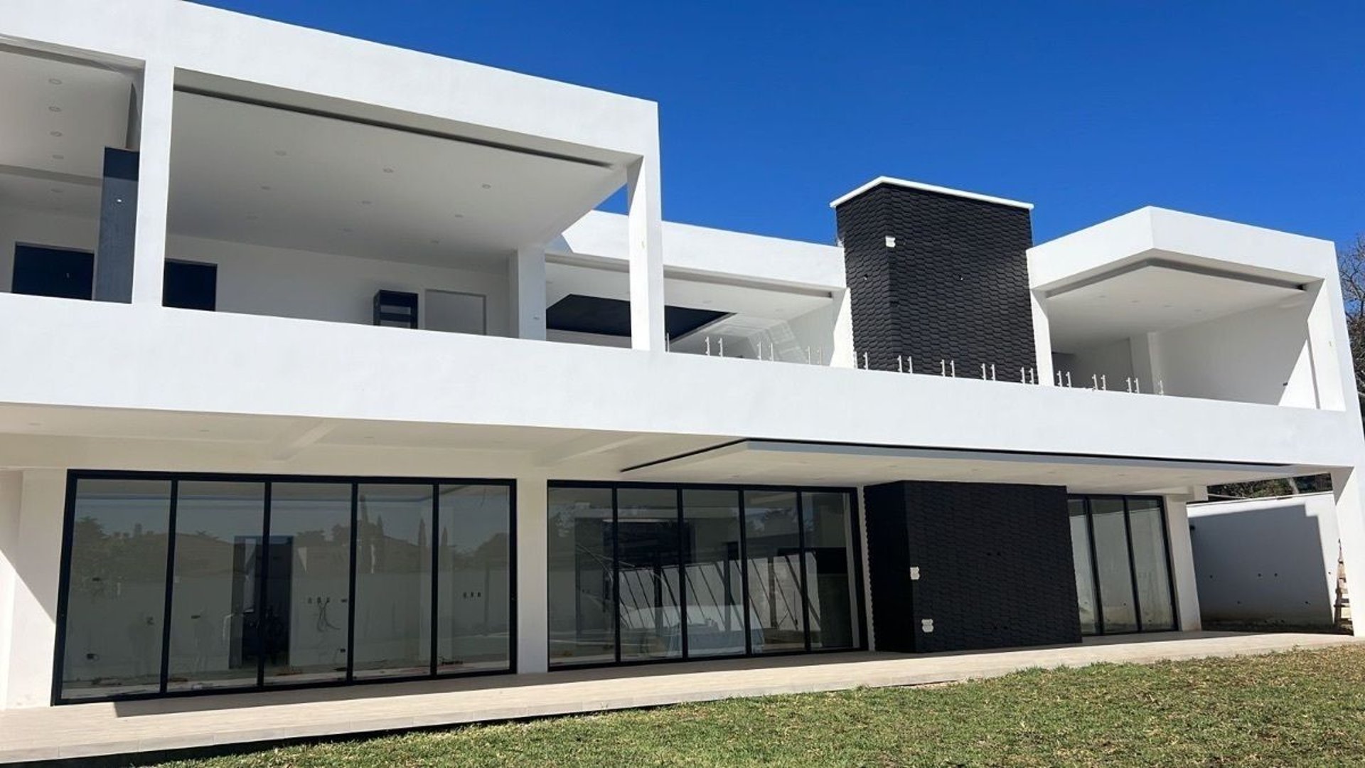 CASA Y CAMPO / Casa en venta , CES