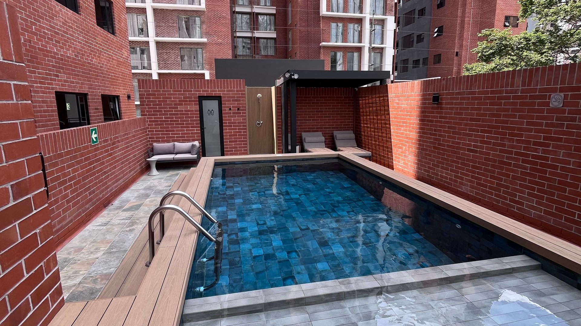 Apartamento en renta en Zona 10 con amenidades