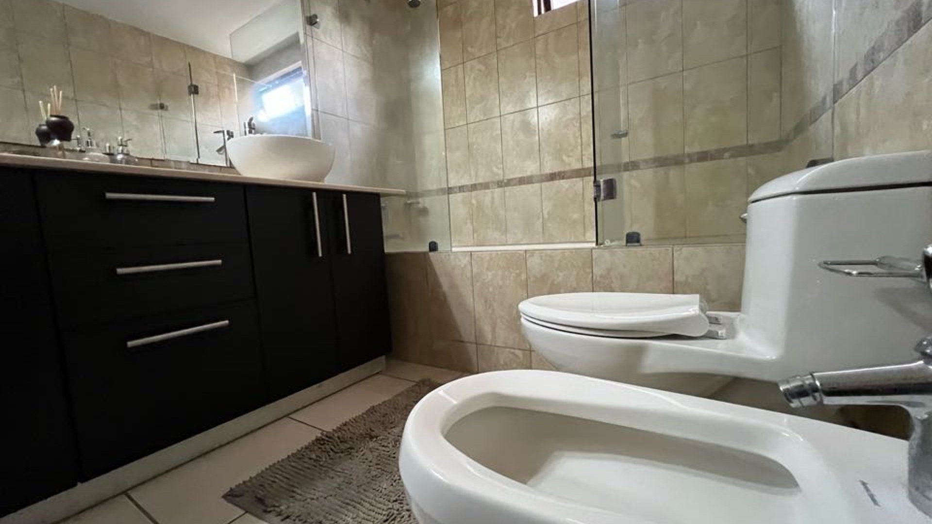 Alquiler Apartamento Amueblado y Equipado en San Patricio zona 14 - Miniatura 7