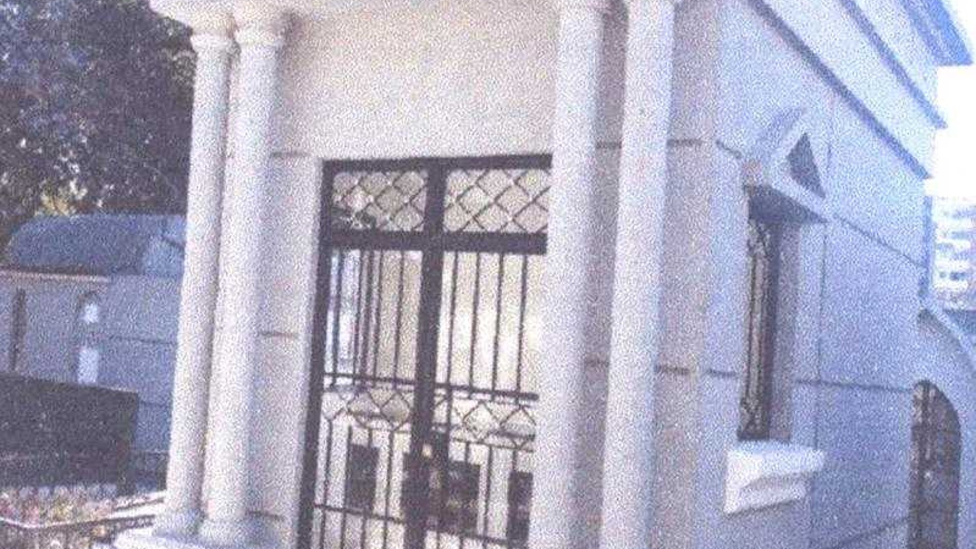 Vendo Mausoleo de 12 Nichos en Camposanto Privado Villa de Guadalupe