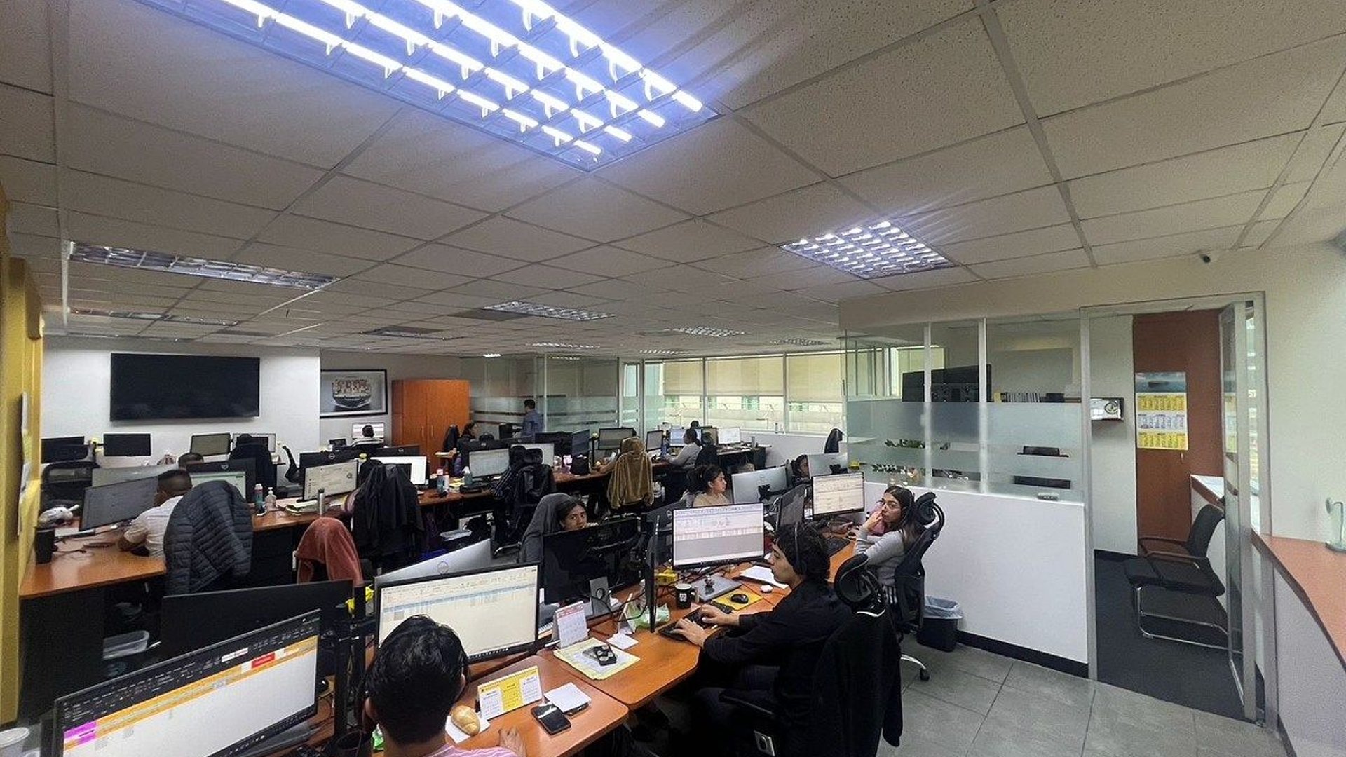 Oficina en Venta – Dubai Center, Zona 10 - Miniatura 6