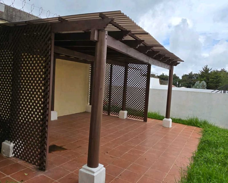 Casa en renta con Jardin en Carretera a el Salvador Km16.5 Ref-5956
