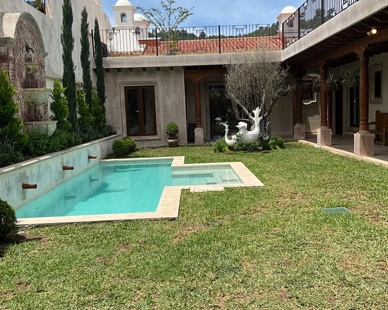 HERMOSA CASA EN VENTA DENTRO DE CONDOMINIO PASEO ANTIGUA