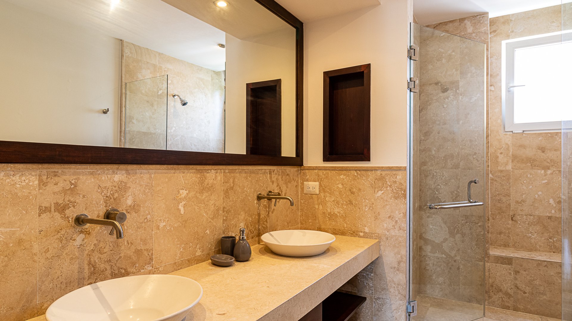 Apartamento amueblado en alquiler, Edificio Quinta Avenida zona 14 - Miniatura 19