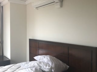 Apartamento de 2 habitaciones amueblado, zona 10 - Image 10