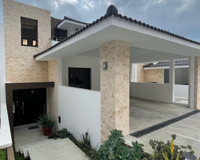 Casa de 4 habitaciones en venta, En Mirador zona 16