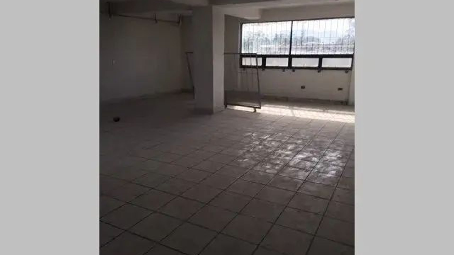 EDIFICIO EN VENTA – CALZADA SAN JUAN, ZONA 7 - Miniatura 4