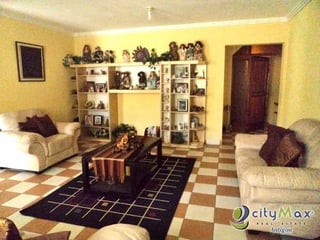 Casa amplia Venta y Renta en San Lucas Sacatepéquez - 2