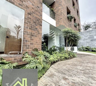 Apartamento en Venta en Edificio Laurel VH1 Zona 15 | 3 Habitaciones | 260 m² |