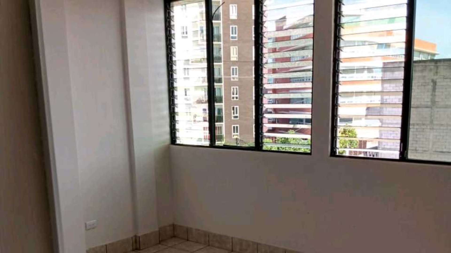 EDIFICIO  EN VENTA – COLONIA LA PALMITA, ZONA 5 - Miniatura 10