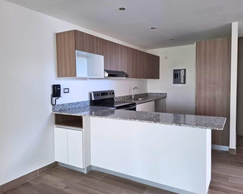 Apartamento con linea blanca en renta 2 habitaciones zona 16 Ref-5665